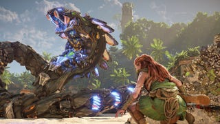 Gameplay z Horizon Forbidden West pokazuje walkę z mechanicznym wężem