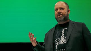 Xbox 'difende' God of War contro i fan tossici: Aaron Greenberg chiede rispetto per chi crea videogiochi