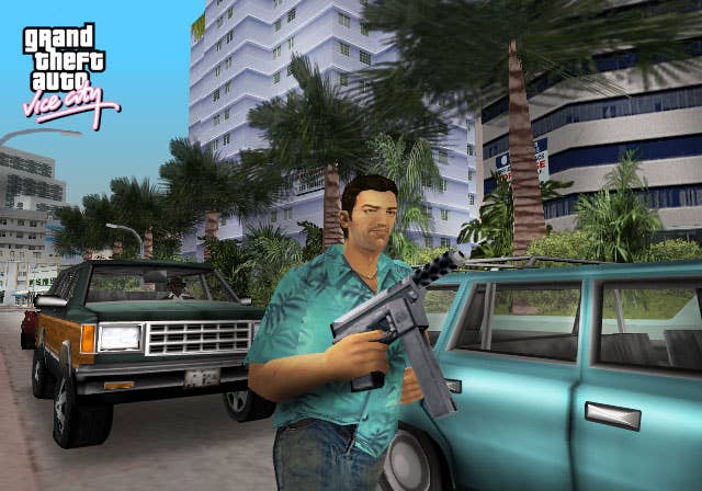 GTA Vice City’s Tommy Vercetti running down the street holding a Machine Pistol