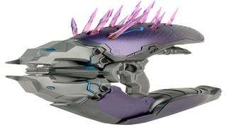 The Halo 5 Pink Mist Edition comes with a Needler gun replica