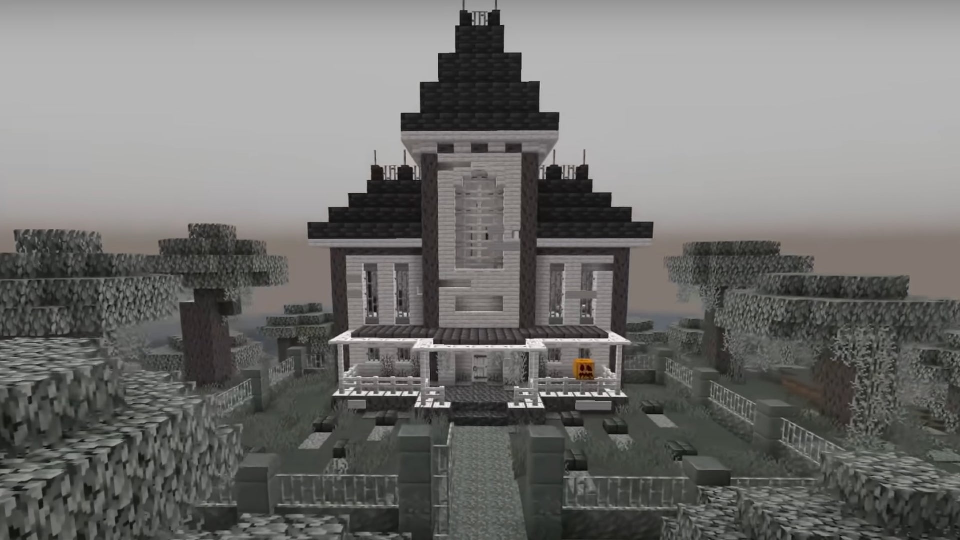 A Minecraft Haunted House, designed by YouTuber ThaMango. - 18