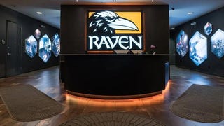 Streamer wytatuował sobie logo studia Raven - przez zmiany w Warzone