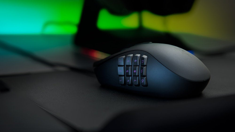 Razer naga trinity store no lights