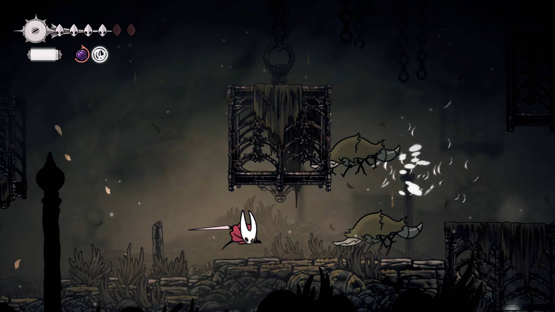 Hollownight screenshot: Silkson showing the path through the thinner path.