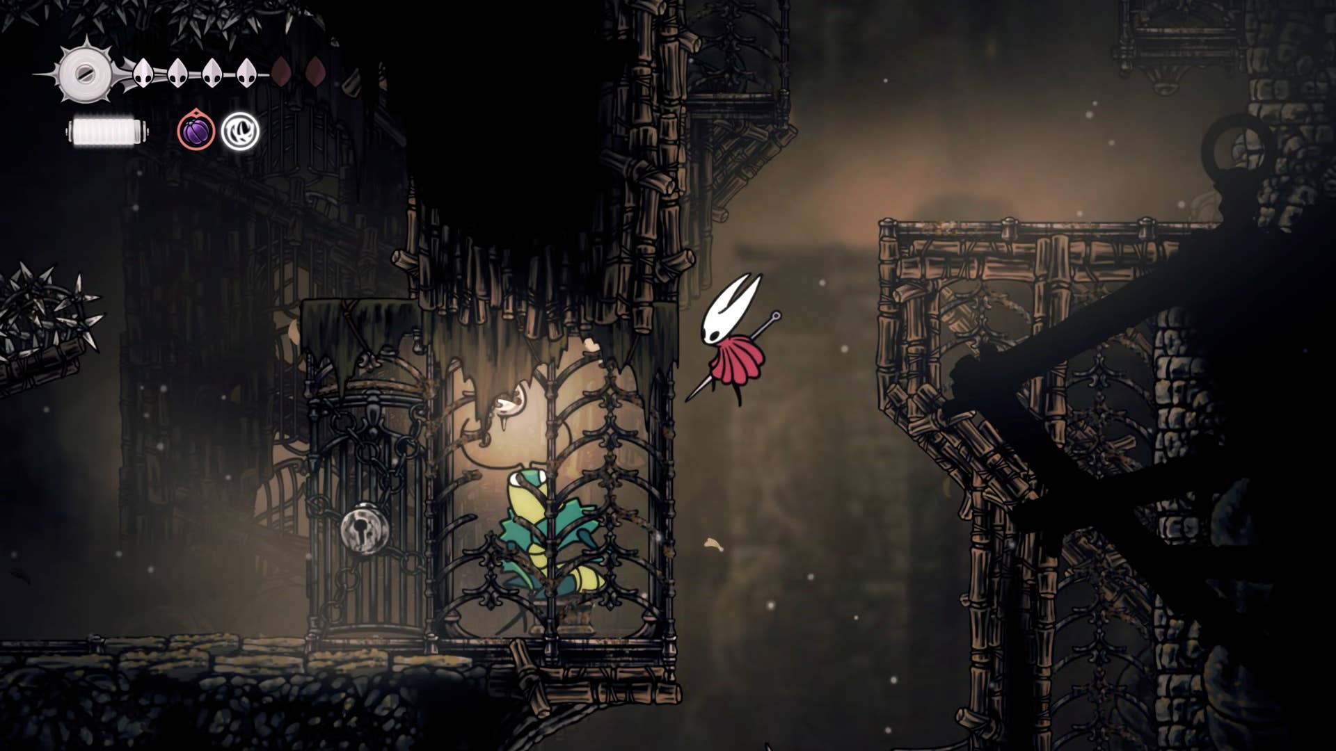 Hollownight screenshot: Silkson showing the path through the thinner path.