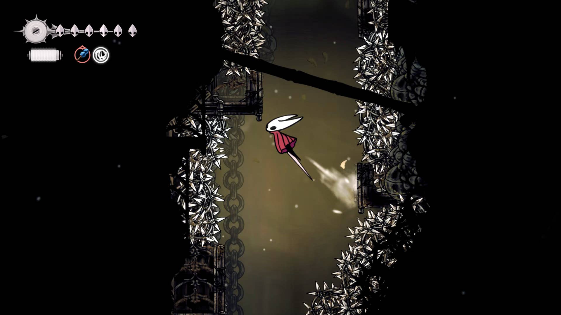Hollownight screenshot: Silkson showing the path through the thinner path.
