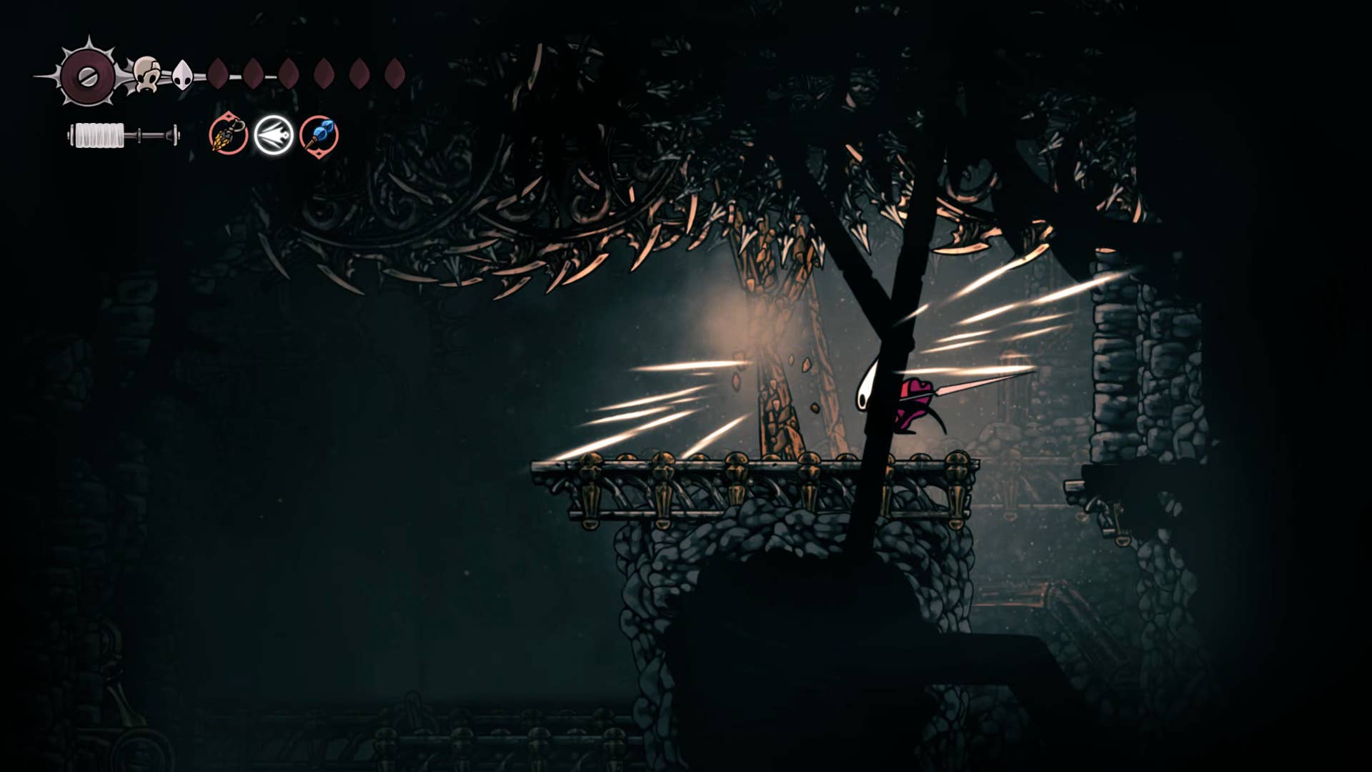 Hollownight screenshot: Silkson showing the path through the Wisp bushes.