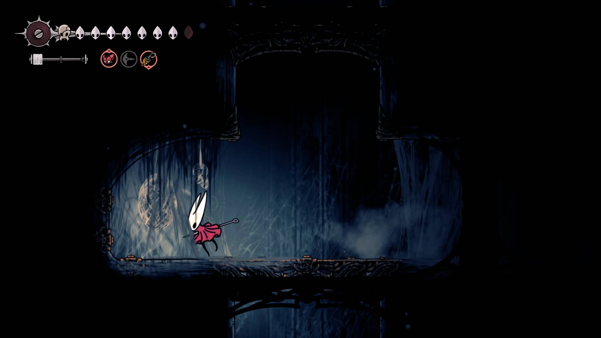 Hollow Knight screenshot: Silkson showing the street in a cradle.