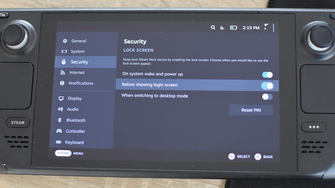 Step 5 of how to set the Steam Deck lock screen: Optionally, select the other toggles to adjust when the lock screen will appear.