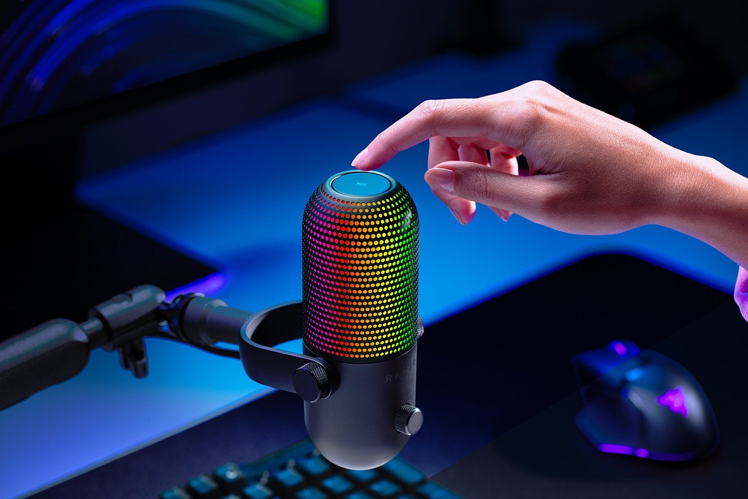Razer Seiren V3 Chroma im Test: Ein geeigneter Start für ein beleuchtetes Streaming-Setup