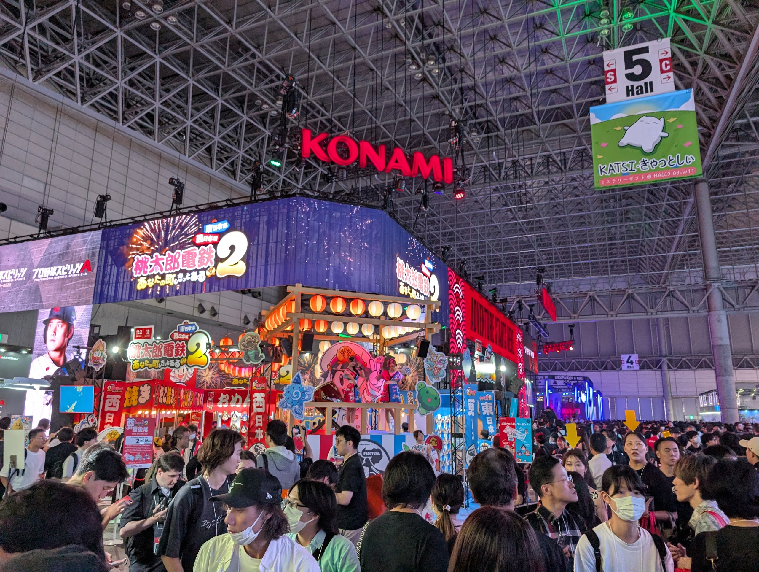 Konami booth packed with people at Tokyo Games Show