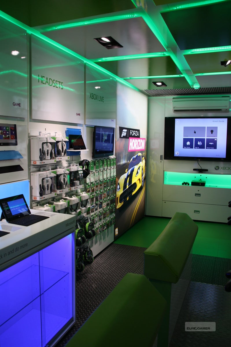 Inside GAME's tiny Xbox-only shop, with pictures! | Eurogamer.net