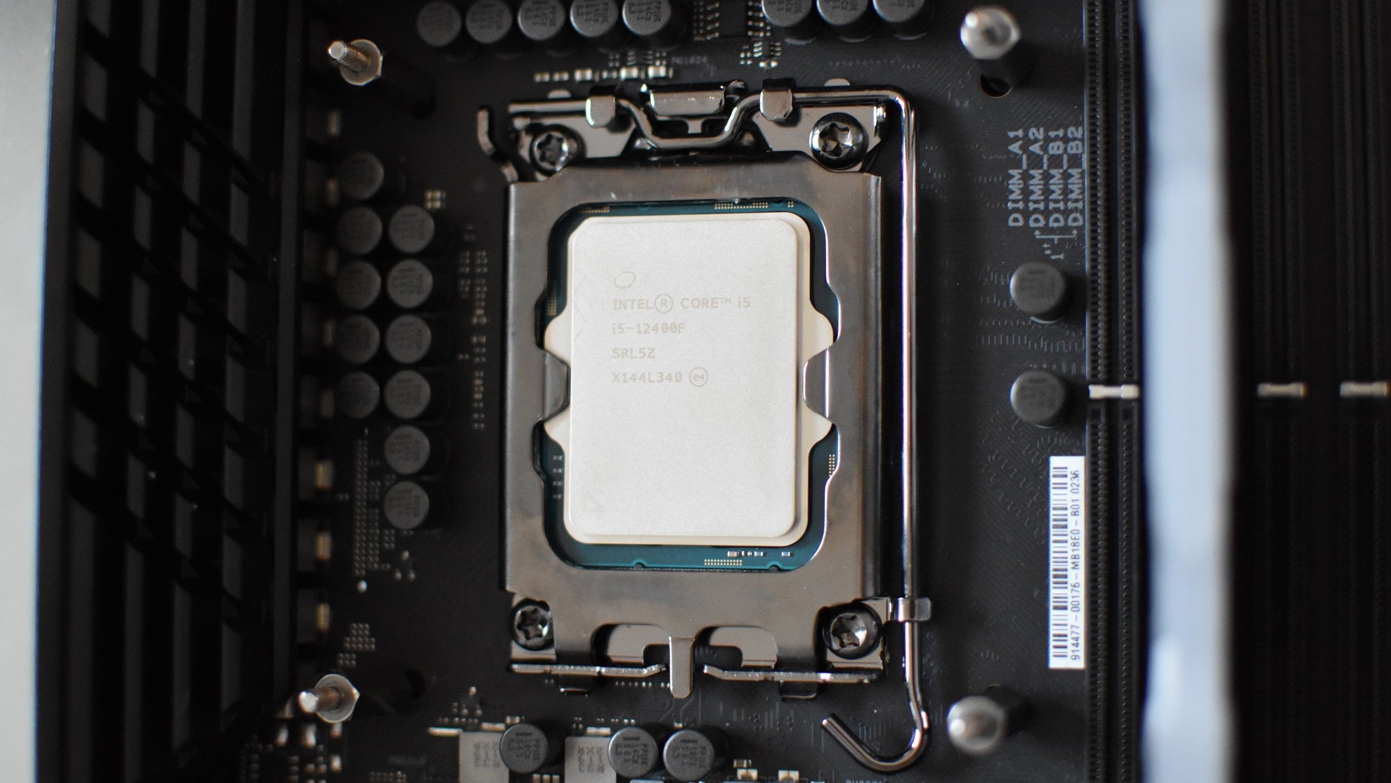 経済制裁Intel i5-12400F CPU