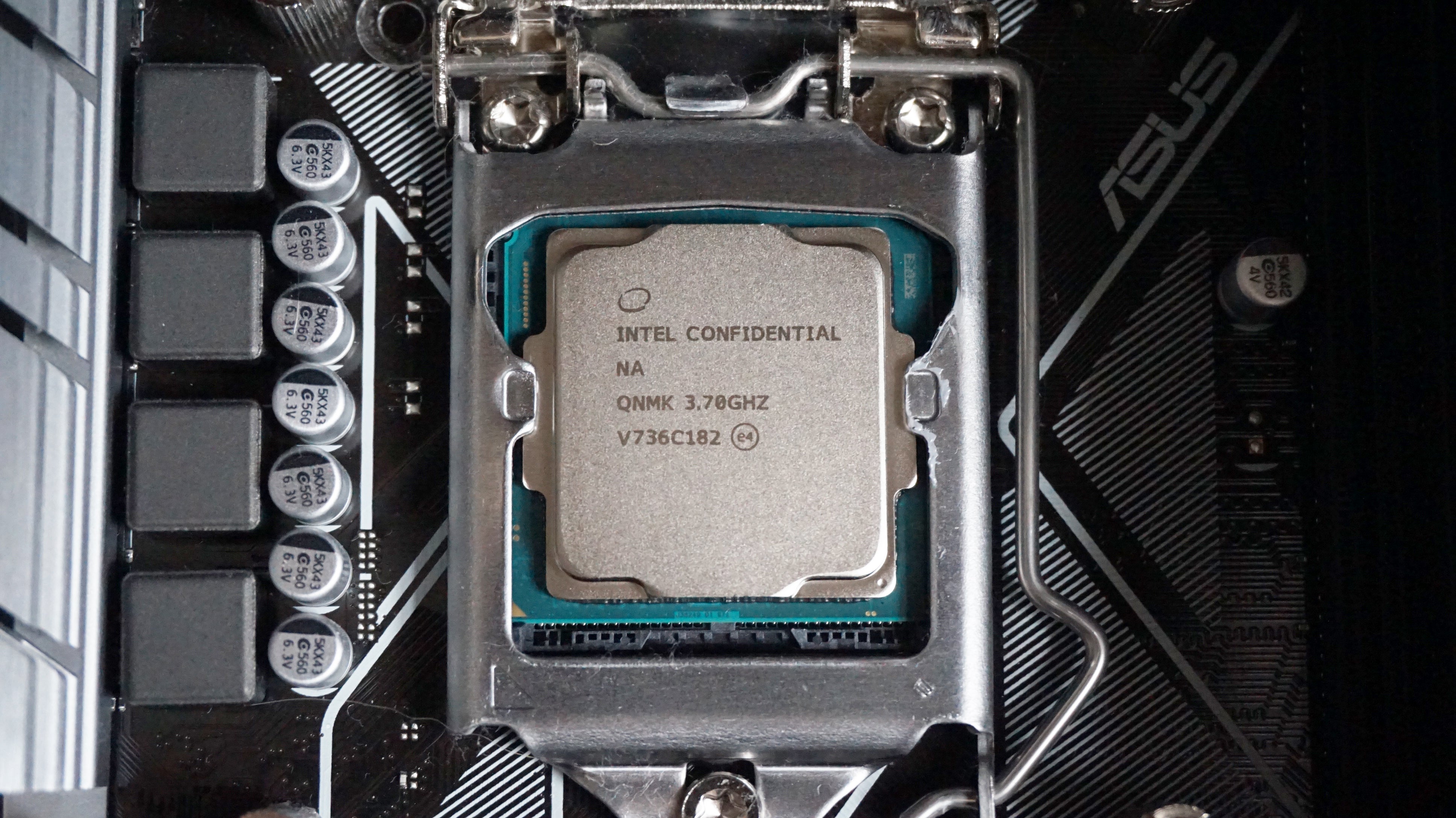 HOT特価core i7 9700k cpu intel PCパーツ