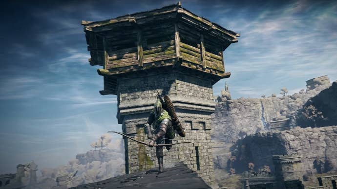 Ironeye trota a lo largo de las paredes de un castillo, inclinada en el ring Elden: Nightreign.