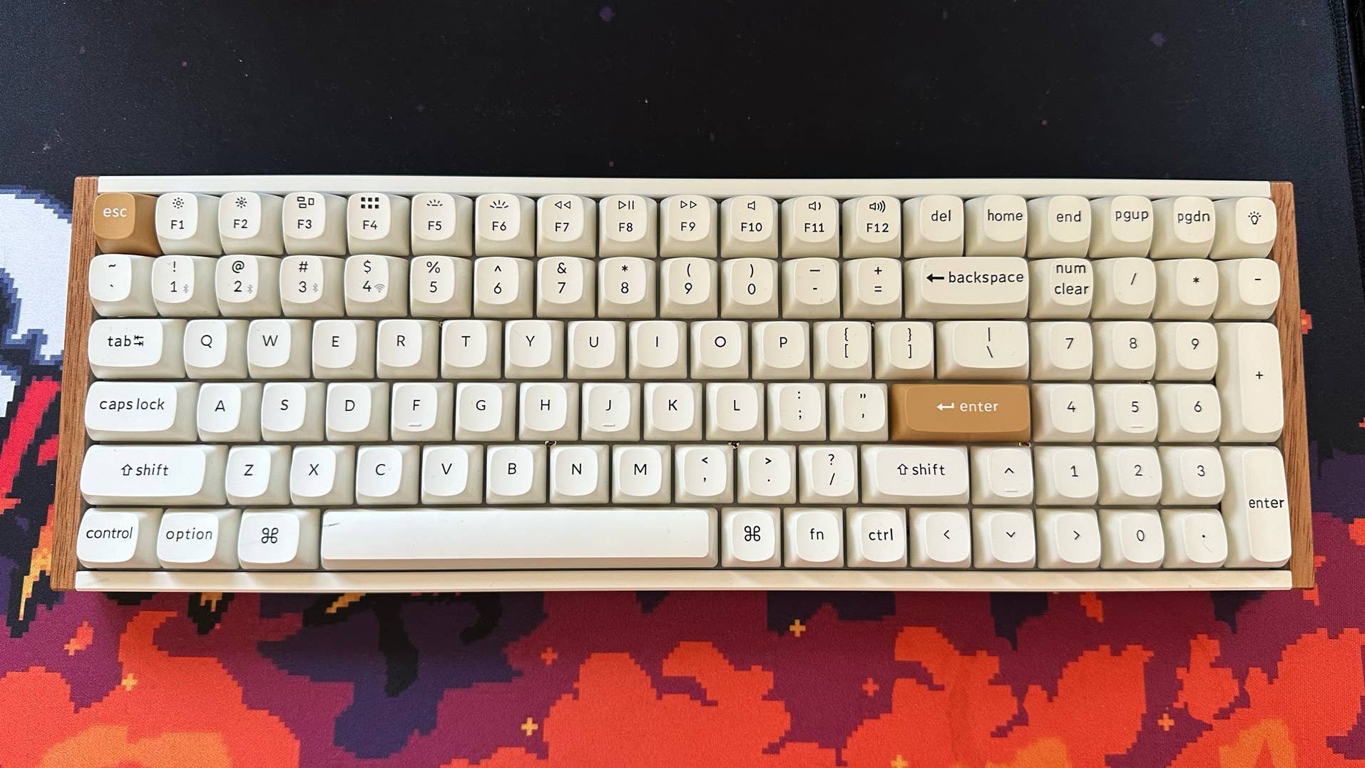 Keychron K4 HE keyboard in white and wood