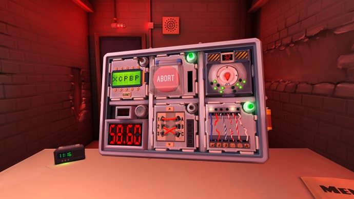 A bomb is shown in Keep Talking and Nobody Explodes