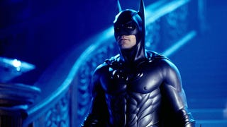 Słynny kostium Batmana z „batsutkami” wystawiony na aukcję za niemal 200 tys. złotych
