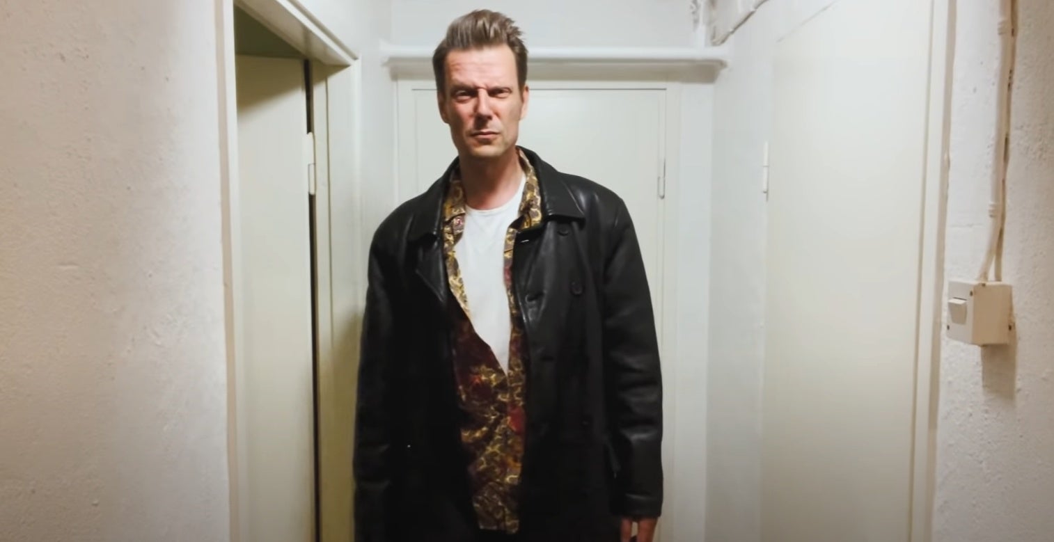 Max payne leather coat hotsell