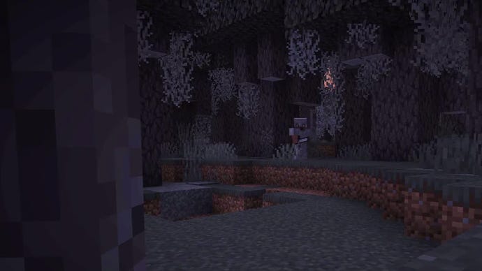 Captura de pantalla de Minecraft que muestra el nuevo bioma de Pale Garden.