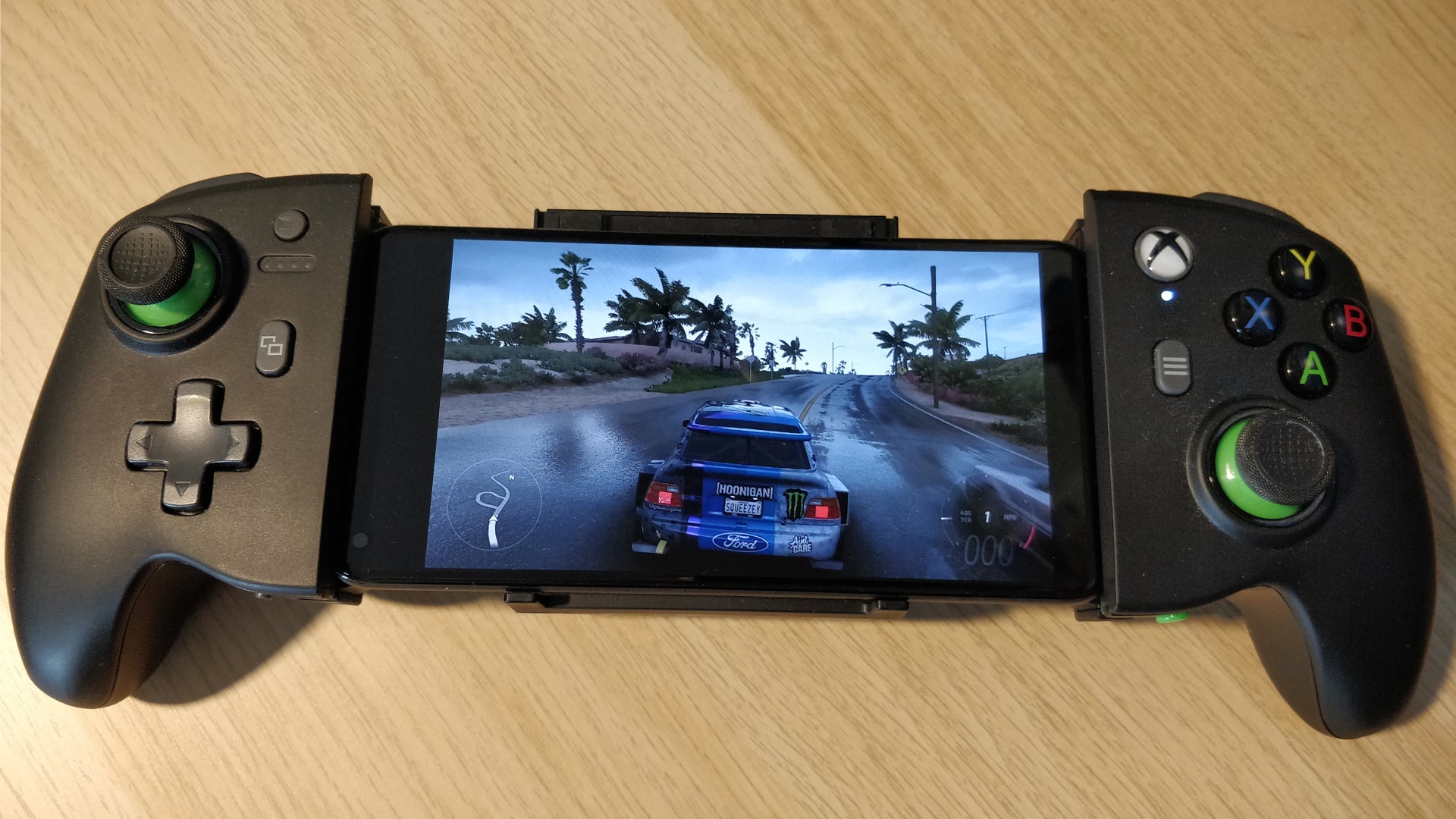 The front of the PowerA Moga XP7-X plus resembles a classic Xbox controller.