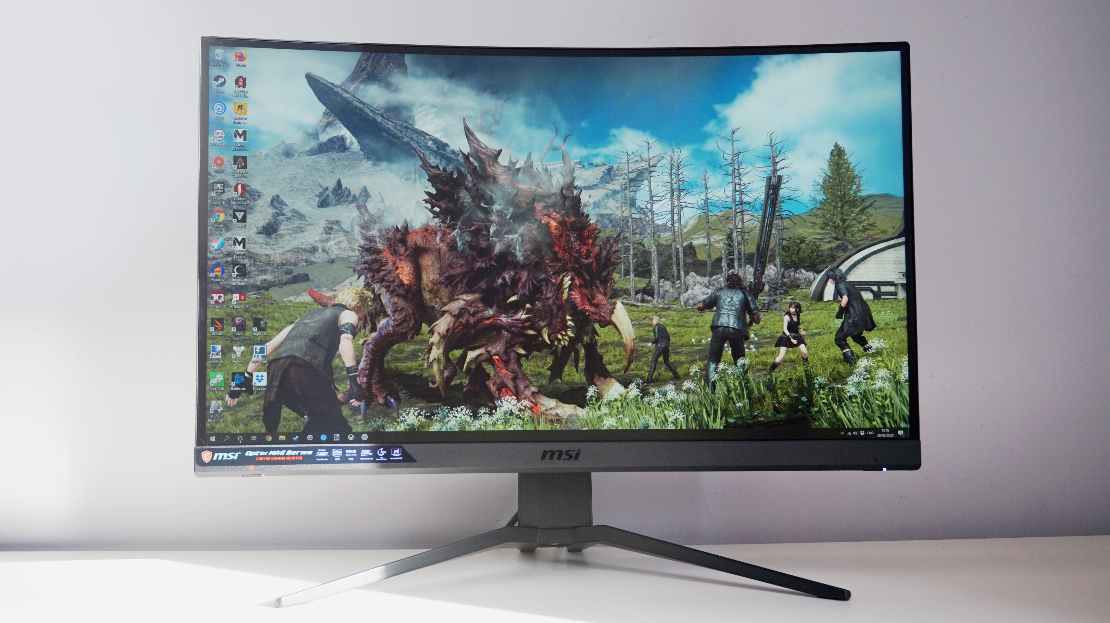 A photo of the MSI Optix MAG272CQR gaming monitor