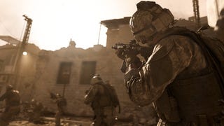 Call of Duty: Modern Warfare trasformato in uno sparatutto in terza persona da uno strano glitch
