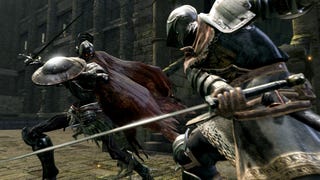 Un video mostra Dark Souls Remastered per PS4 Pro a confronto con la versione originale per PC con la mod DSfix