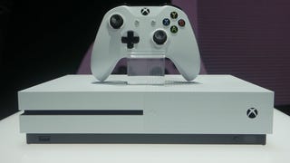 El primer unboxing oficial de Xbox One S