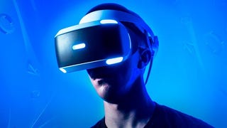 PS5 con PlayStation VR 2 forse in arrivo. Un brevetto svela nuovi controller VR e suggerisce un nuovo visore
