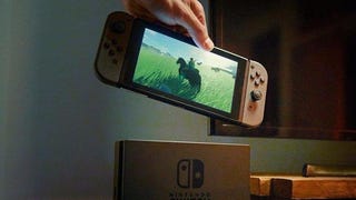 Nintendo Switch: il nuovo spot TV ci rammenta che è possibile giocare anche alla toilet