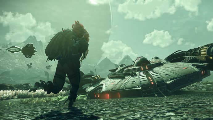A screenshot from No Man’s Sky’s The Cursed expedition showing a player running to investigate a crashed spaceship resembling a flying saucer on a gloomy grey planet.