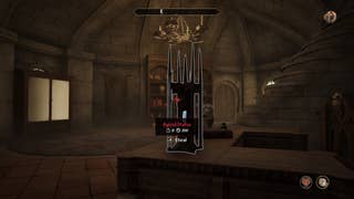 An Ayleid Statue on a desk inside Umbacano's manor in Oblivion Remastered.