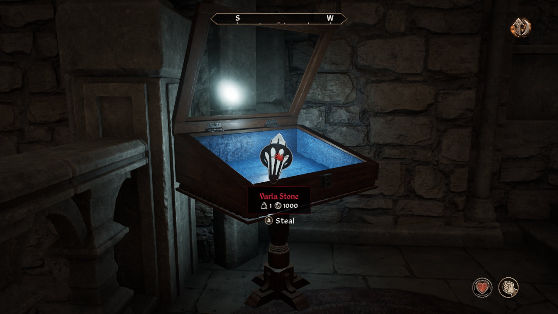 A Varla Stone inside a display case in Castle Chorrol in Oblivion Remastered. - 4