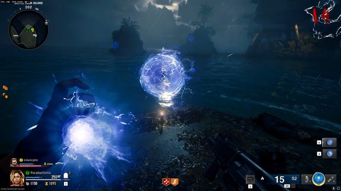 Interactuando con un orbe azul en Black Ops 6 Zombies.