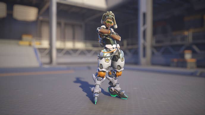 Lúcio models his Auditiva skin in Overwatch 2.