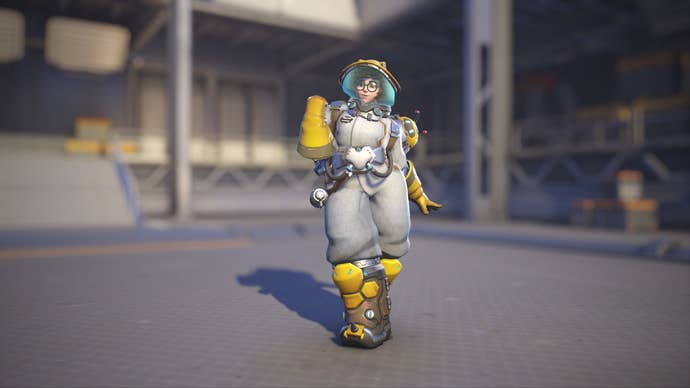 Mei models her Beekeeper skin in Overwatch 2.
