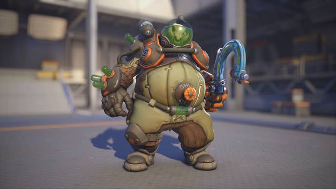 Roadhog models his Toxic skin in Overwatch 2.