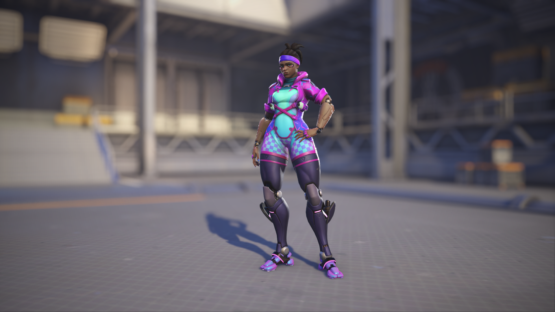 Sojourn models her Runner skin in Overwatch 2.