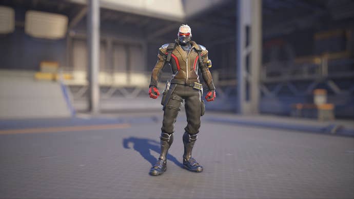 Soldier: 76 models his Russet skin in Overwatch 2.