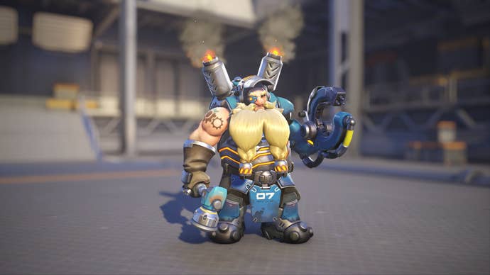 Torbjörn models his Blå skin in Overwatch 2.