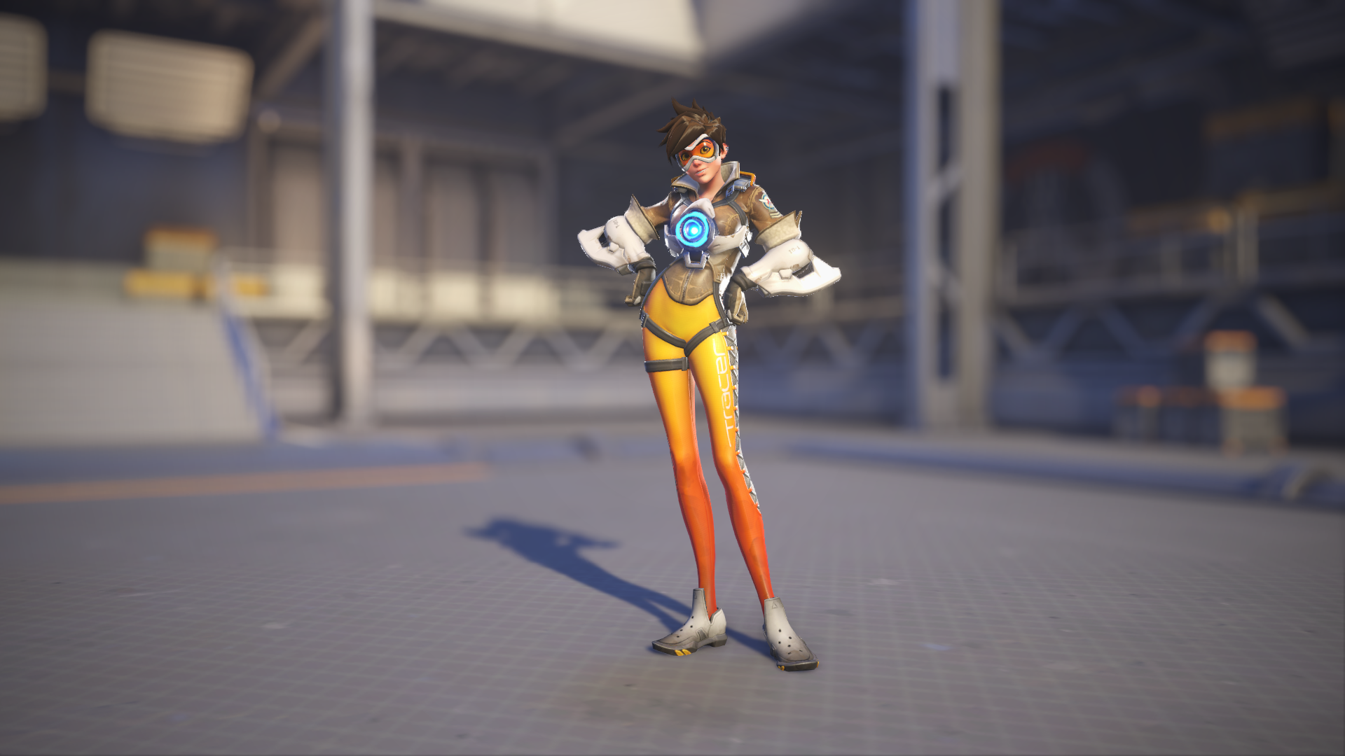 Tracer models her Overwatch 1 skin in Overwatch 2.