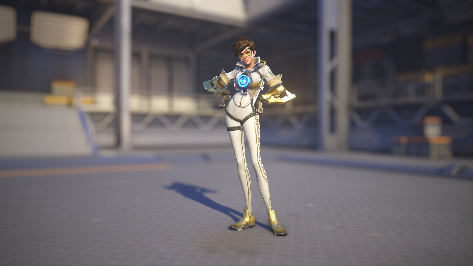 Tracer models her Posh skin in Overwatch 2.