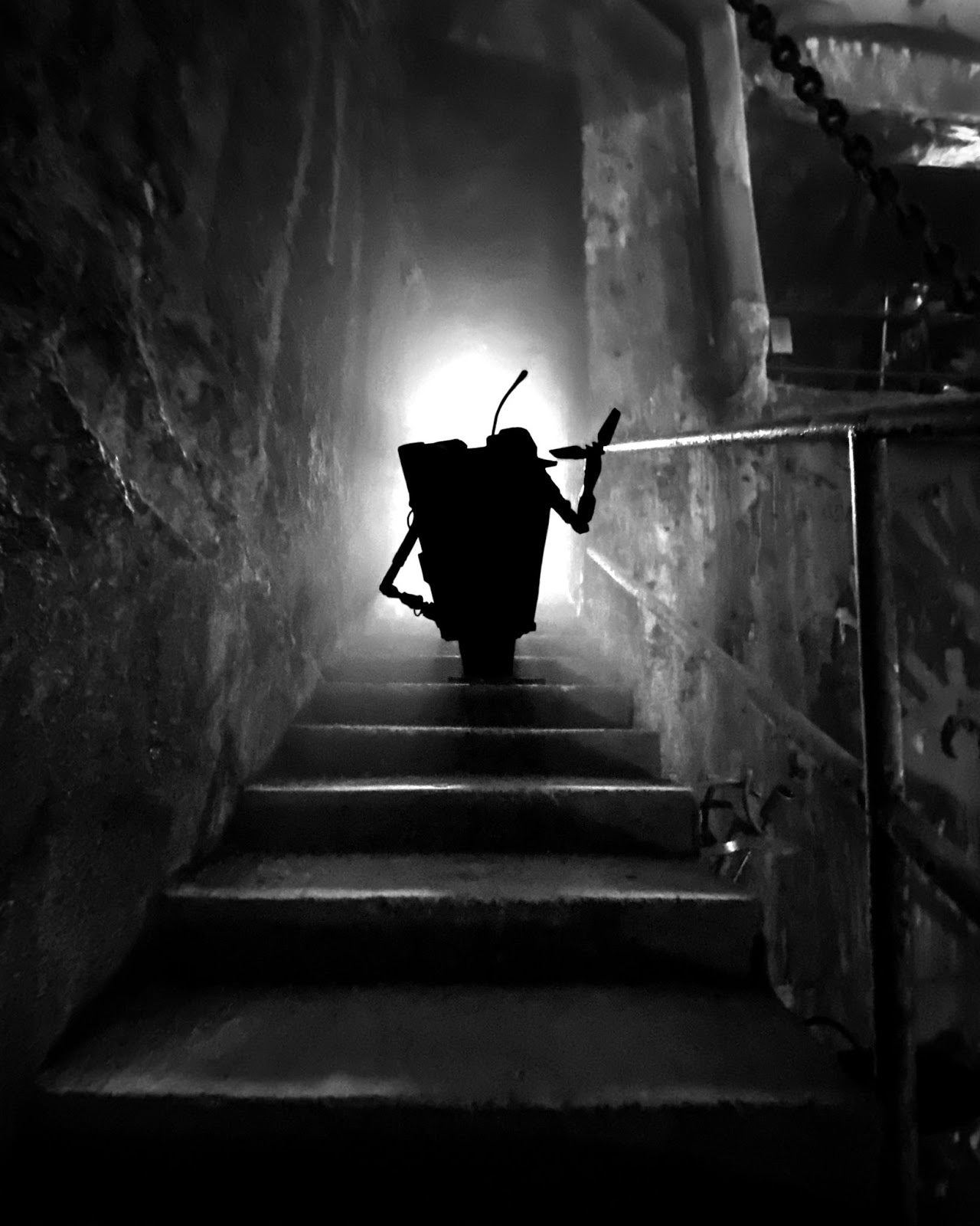 Here's more teaser images of the Borderlands film stars in character