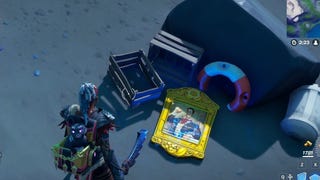Fortnite - Family portrait from a shipwreck explained