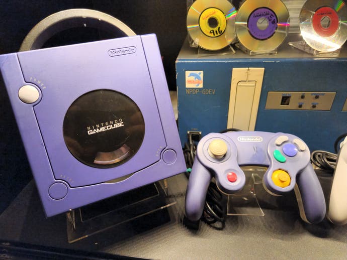 The GameCube prototype console and controller