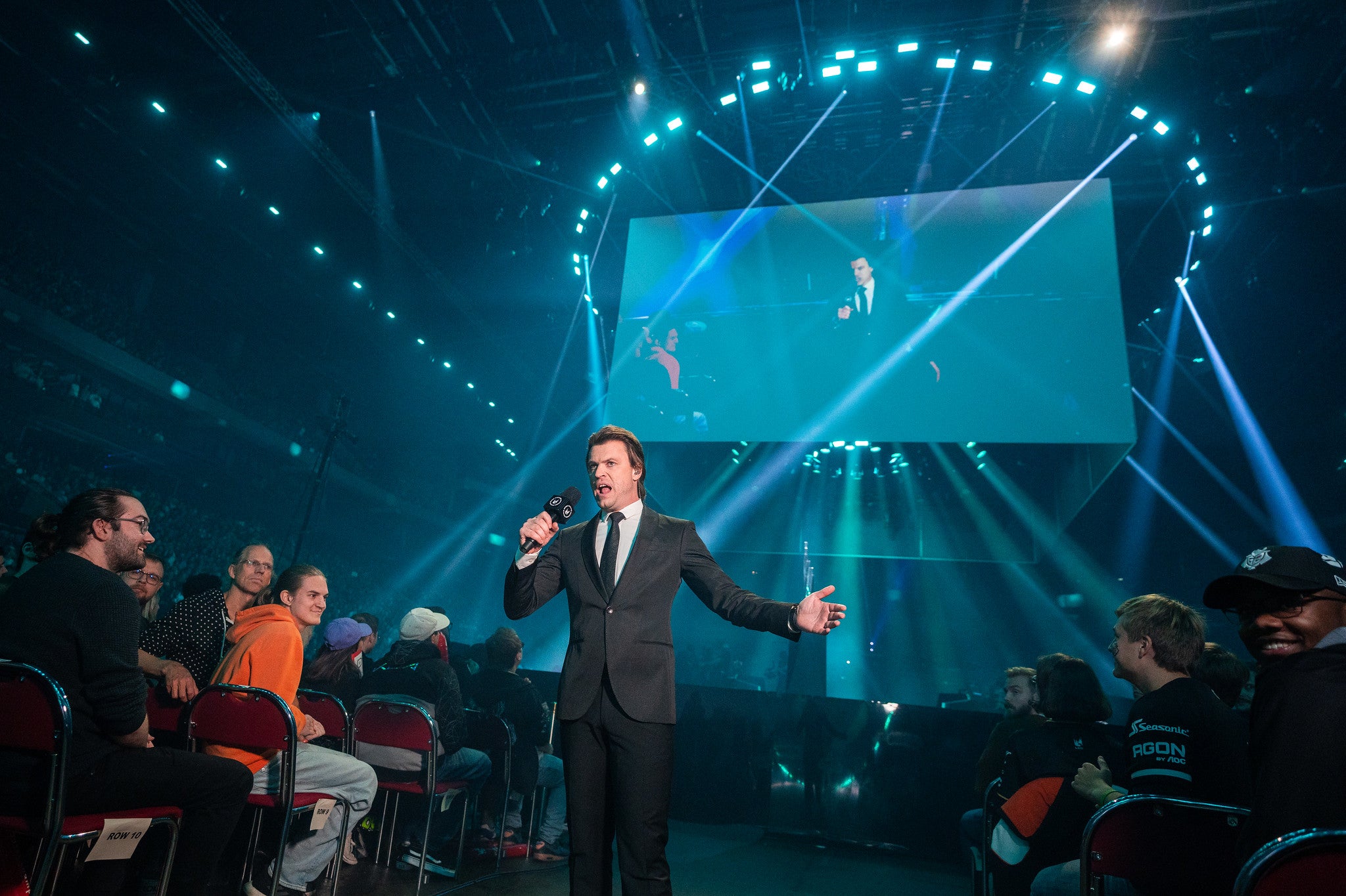 Quickshot announcing the LEC 2022 Finals teams (via Riot Games FLICKR) - 3