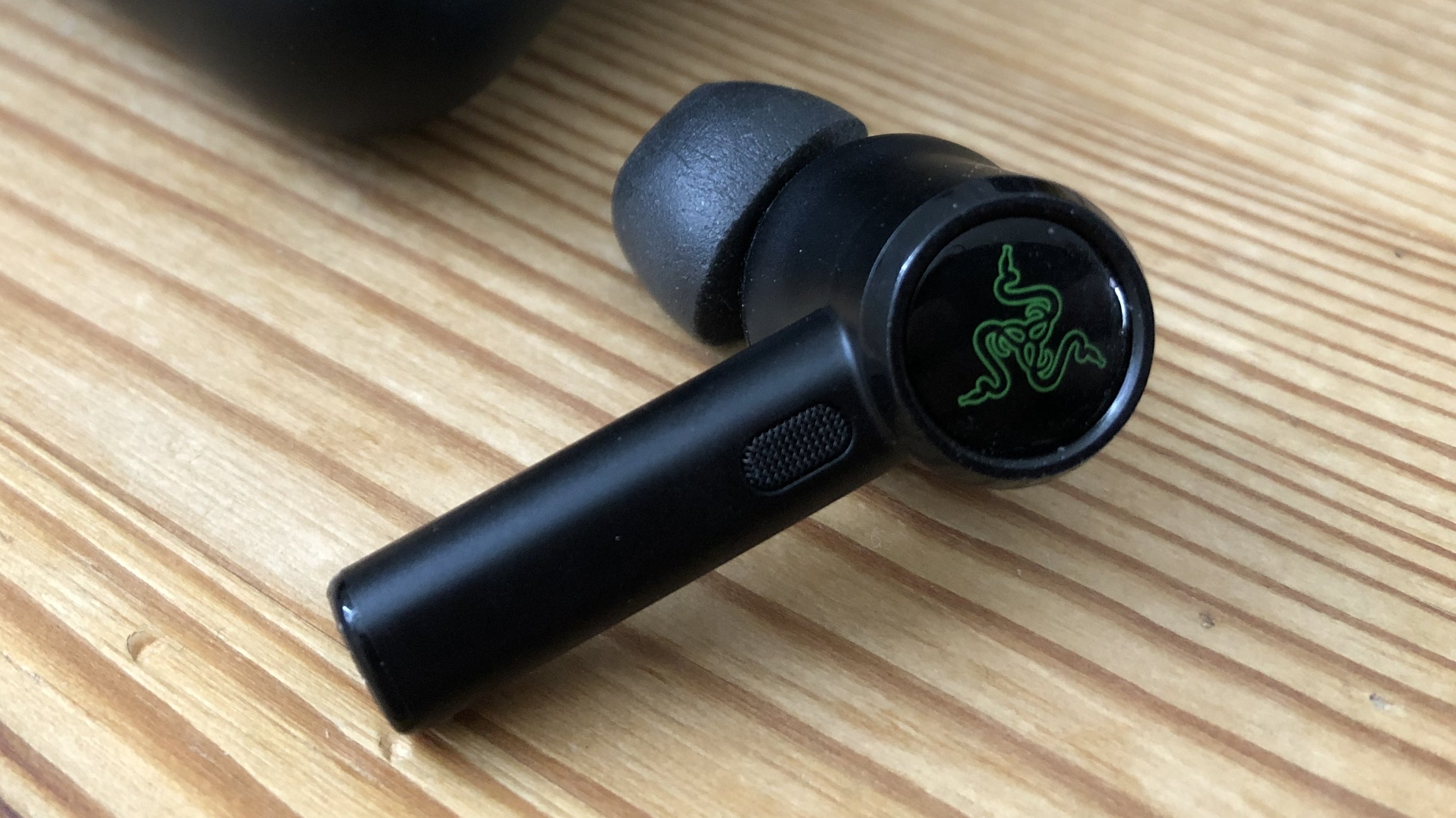 Razer macht Ernst: Razer Hammerhead True Wireless Pro - Test | Eurogamer.de