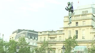 Halo: Reach PR stunt sees Spartan jetpack in Trafalgar Square