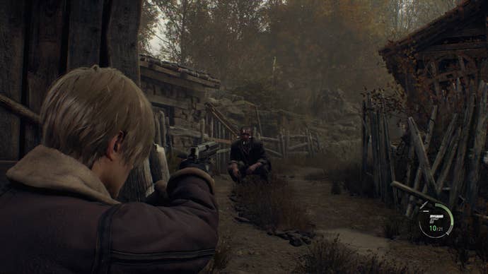 Leon Kennedy lining up a shot with his pistol in Resident Evil 4